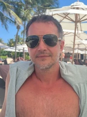 American men looking for love