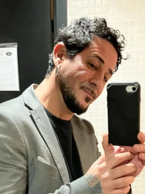 Spanish men looking for love