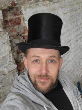 French men looking for love