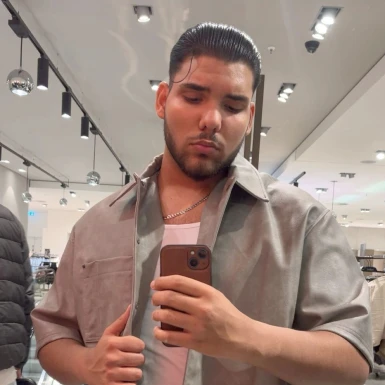 <span>Musa, 21</span>&nbsp;<span style='width: 25px; height: 16px; float: right; background-image: url(/bitmaps/flags_small/IR.PNG)'>&nbsp;</span><br><span>Dubai, Iran</span>&nbsp;<input type='button' class='joinbtn' style='float: right' value='JOIN NOW' />