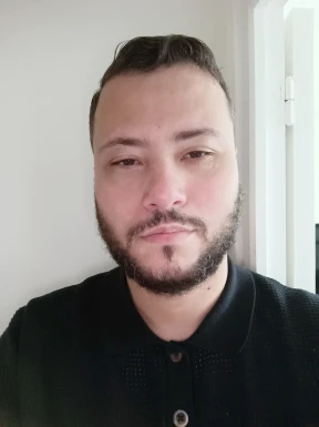 <span>Umbrasyl , 35</span>&nbsp;<span style='width: 25px; height: 16px; float: right; background-image: url(/bitmaps/flags_small/FR.PNG)'>&nbsp;</span><br><span>Champssurma, France</span>&nbsp;<input type='button' class='joinbtn' style='float: right' value='JOIN NOW' />