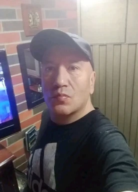 <span>Ricardo Alberto, 50</span>&nbsp;<span style='width: 25px; height: 16px; float: right; background-image: url(/bitmaps/flags_small/CO.PNG)'>&nbsp;</span><br><span>Bogotá, コロンビア</span>&nbsp;<input type='button' class='joinbtn' style='float: right' value='JOIN NOW' />