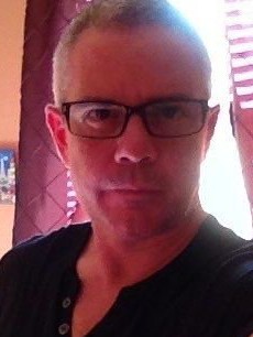 English men looking for love