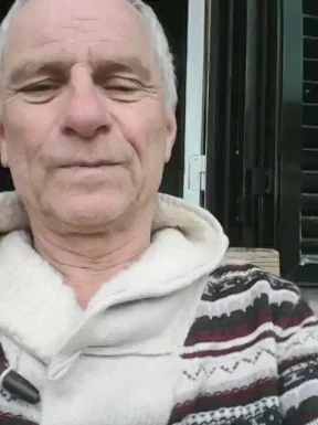 <span>Jenspeter, 70</span>&nbsp;<span style='width: 25px; height: 16px; float: right; background-image: url(/bitmaps/flags_small/DE.PNG)'>&nbsp;</span><br><span>Donauwörth, Germany</span>&nbsp;<input type='button' class='joinbtn' style='float: right' value='JOIN NOW' />