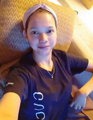 <span>Chen, 35</span>&nbsp;<span style='width: 25px; height: 16px; float: right; background-image: url(/bitmaps/flags_small/PH.PNG)'>&nbsp;</span><br><span>Dapitan, Філіппіни</span>&nbsp;<input type='button' class='joinbtn' style='float: right' value='JOIN NOW' />