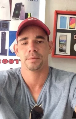 <span>Orni, 37</span>&nbsp;<span style='width: 25px; height: 16px; float: right; background-image: url(/bitmaps/flags_small/CU.PNG)'>&nbsp;</span><br><span>Habana, Cuba</span>&nbsp;<input type='button' class='joinbtn' style='float: right' value='JOIN NOW' />